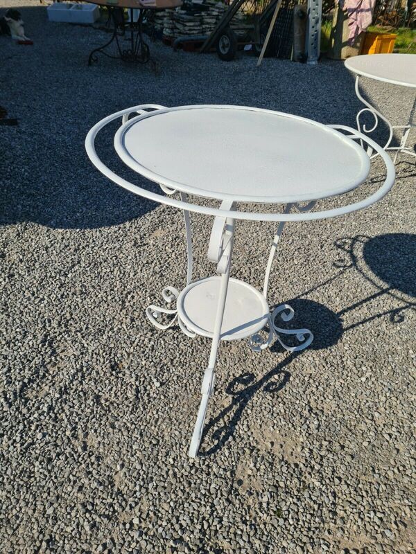 Table de jardin en fer forgé