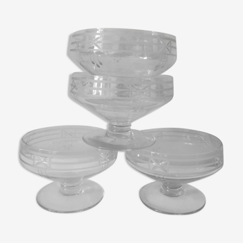 4 engraved crystal cups