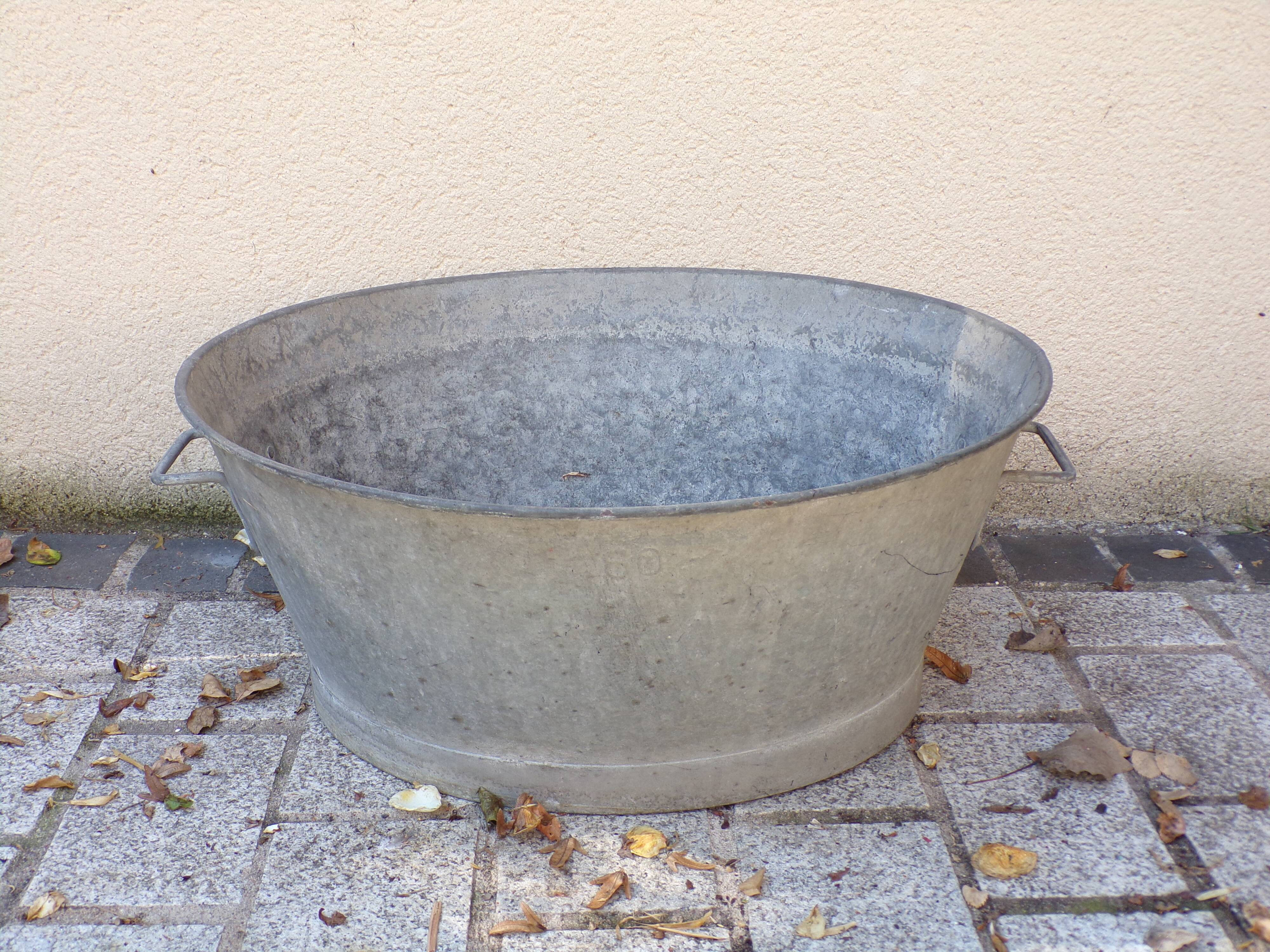 Oval zinc basin 50X60 cm