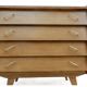 Commode vintage rénovée années 1960 chêne doré pieds compas