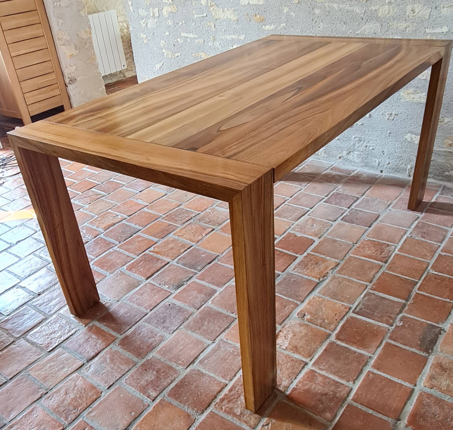Eaton table
