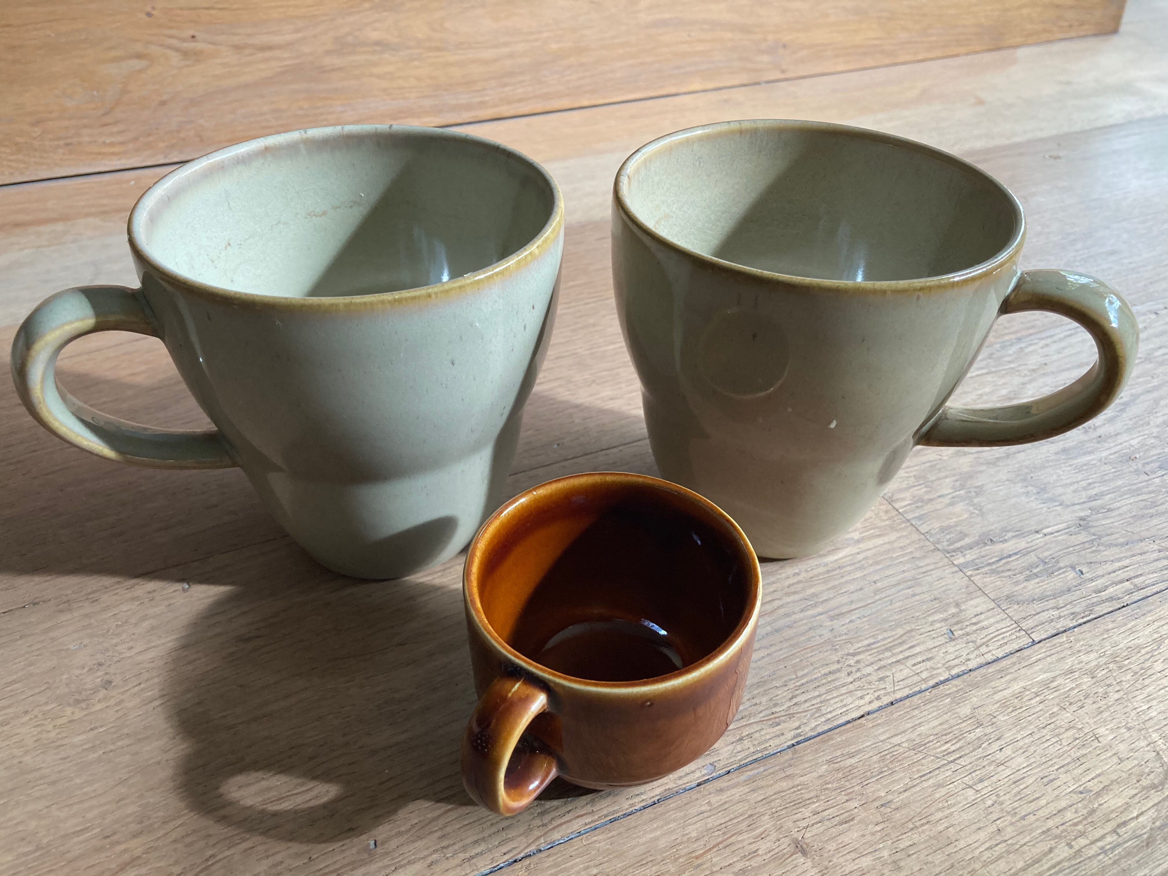 2 sandstone mugs