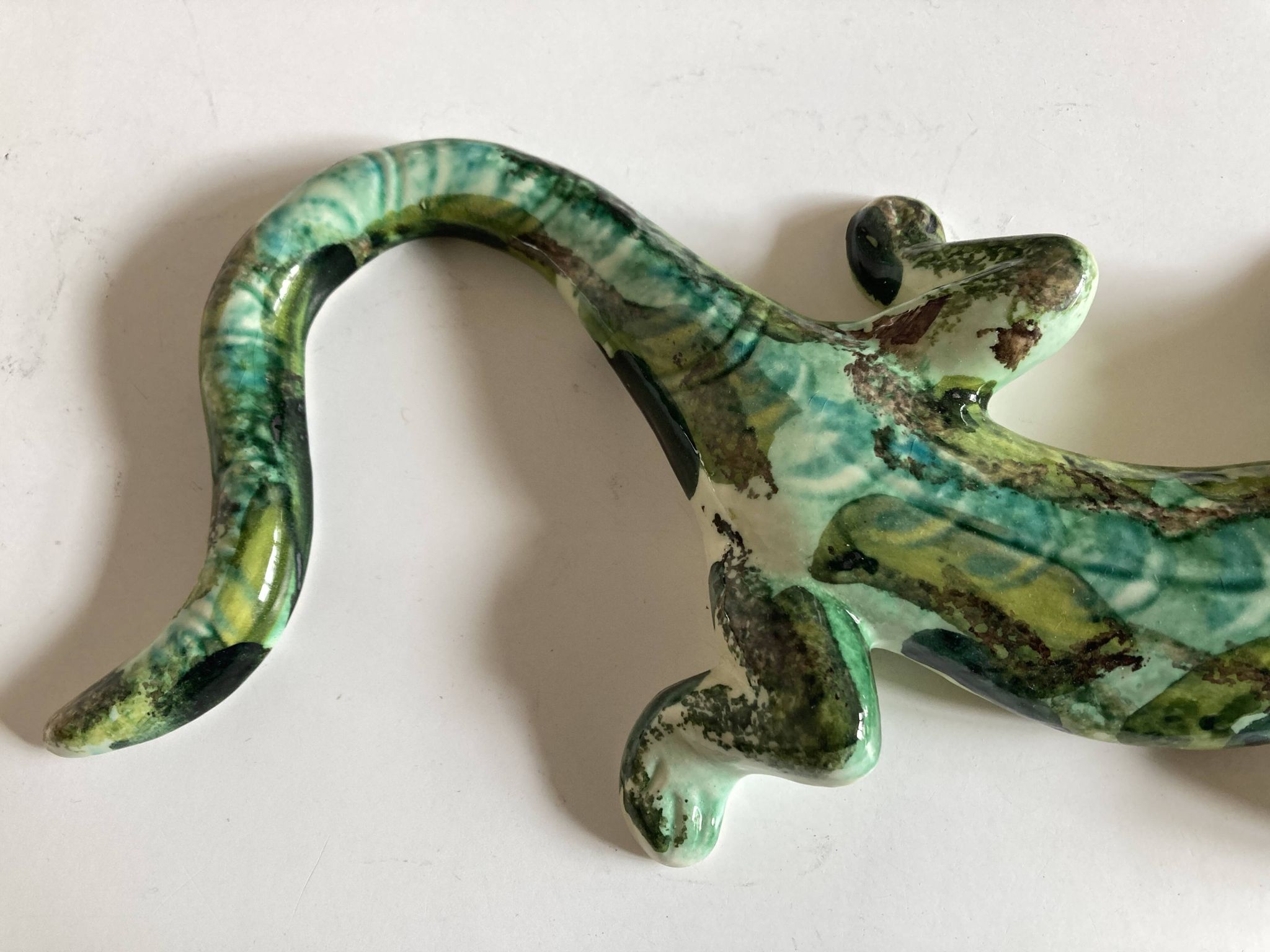 Provence 1970 XXL lizard in green glazed stoneware