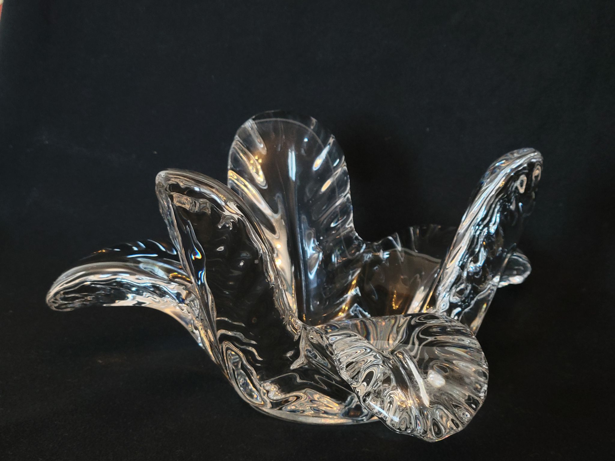 Vannes le Chatel coupe vide poche en cristal forme végétale années 50 - 60