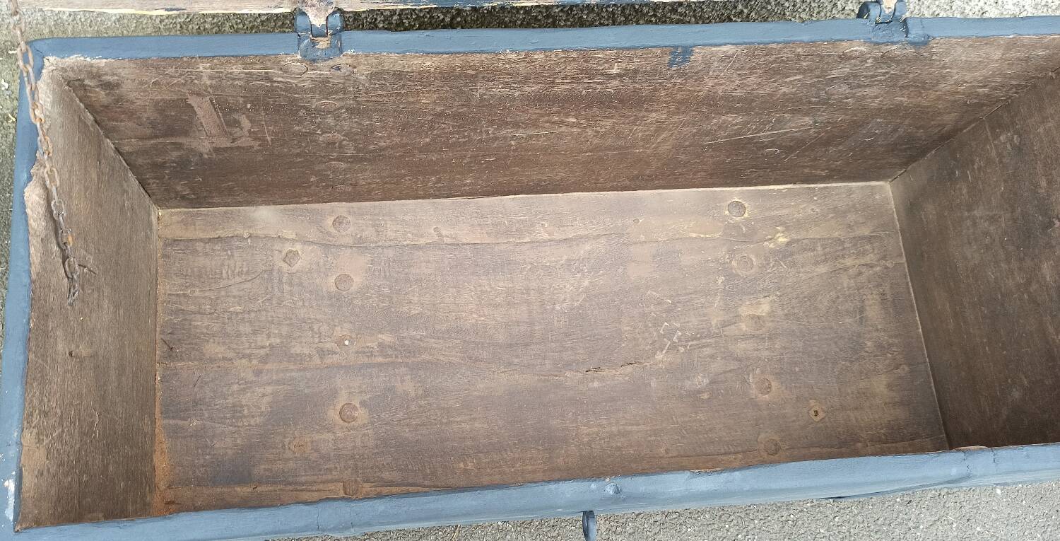 Coffre en bois