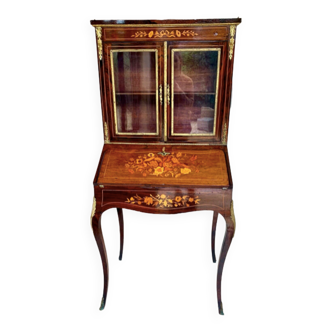 Desk style Louis XV of the nineteenth century in marquetry