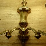 Set of 2 bronze wall lights.