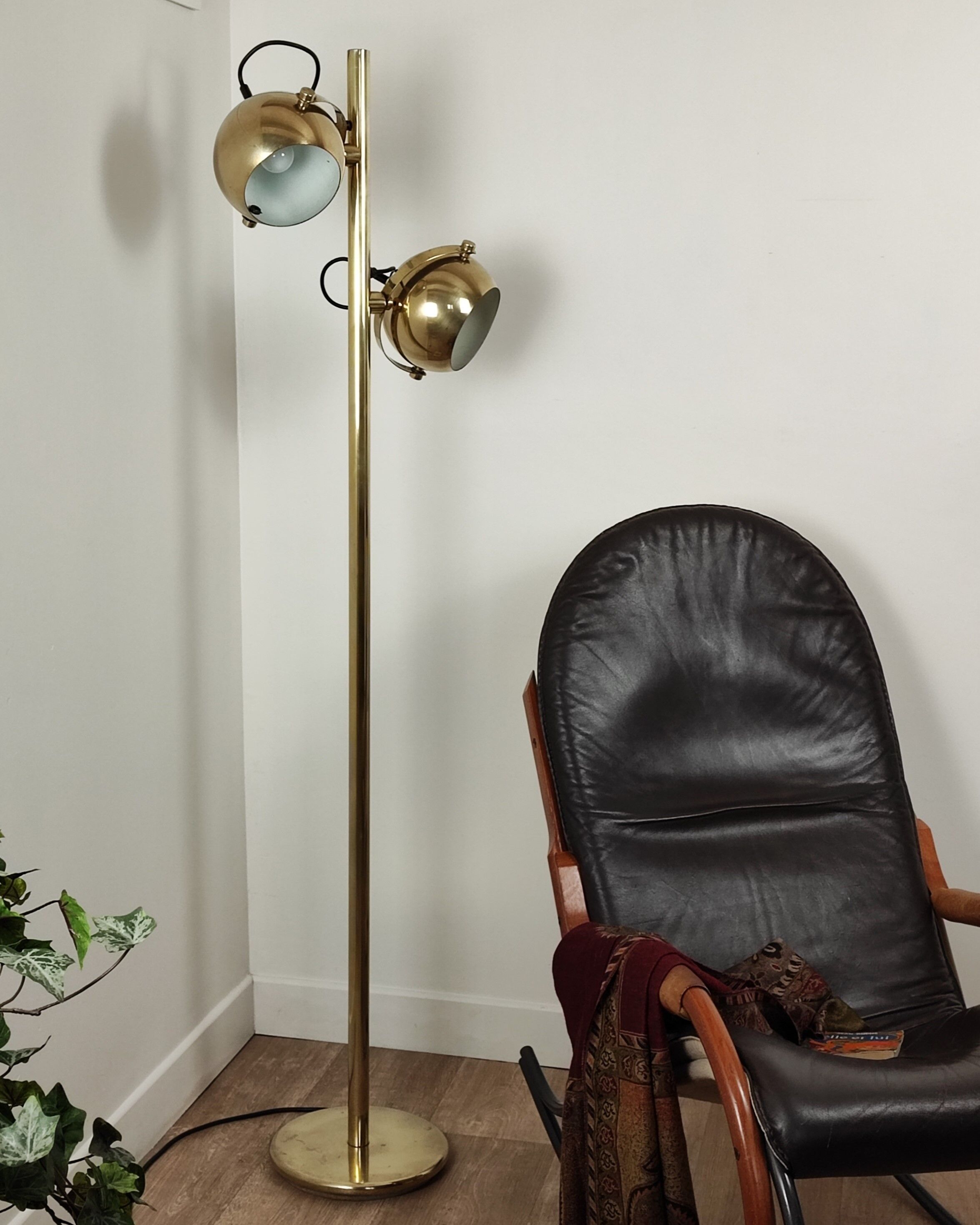 Lamppost Eyeball BDGM