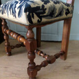 Series of 6 Louis XIII style chairs, in walnut