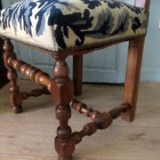 Series of 6 Louis XIII style chairs, in walnut