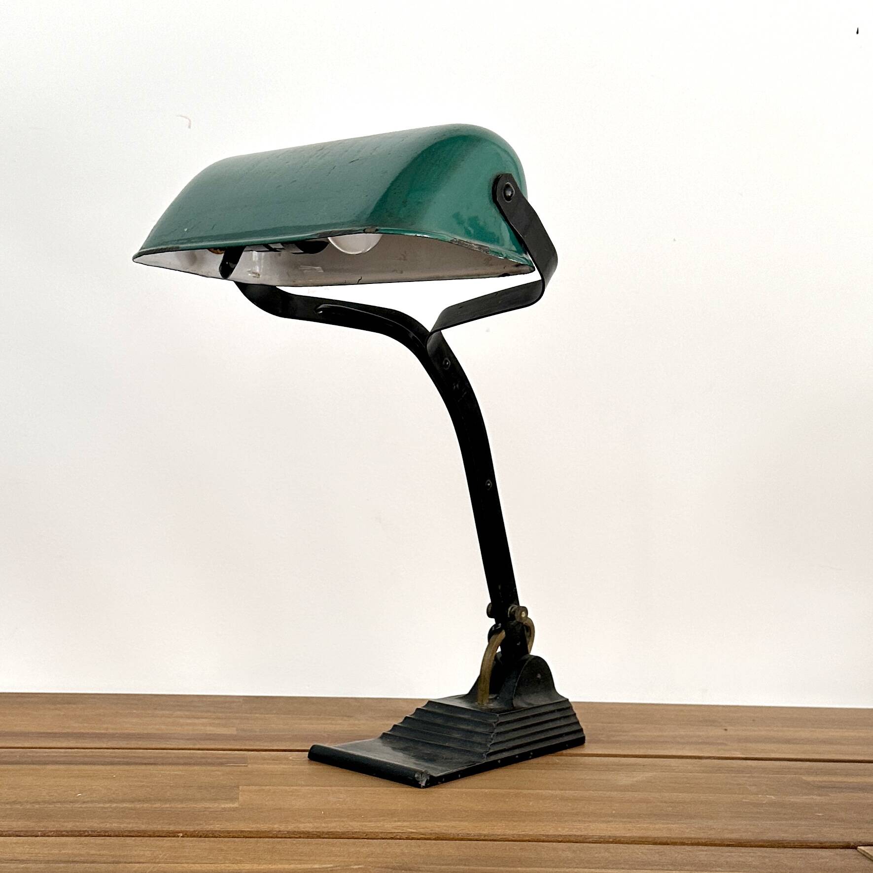 Lampe de bureau horax à piètement escalier - circa 1930
