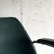 Fauteuil vintage skaï vert et chrome