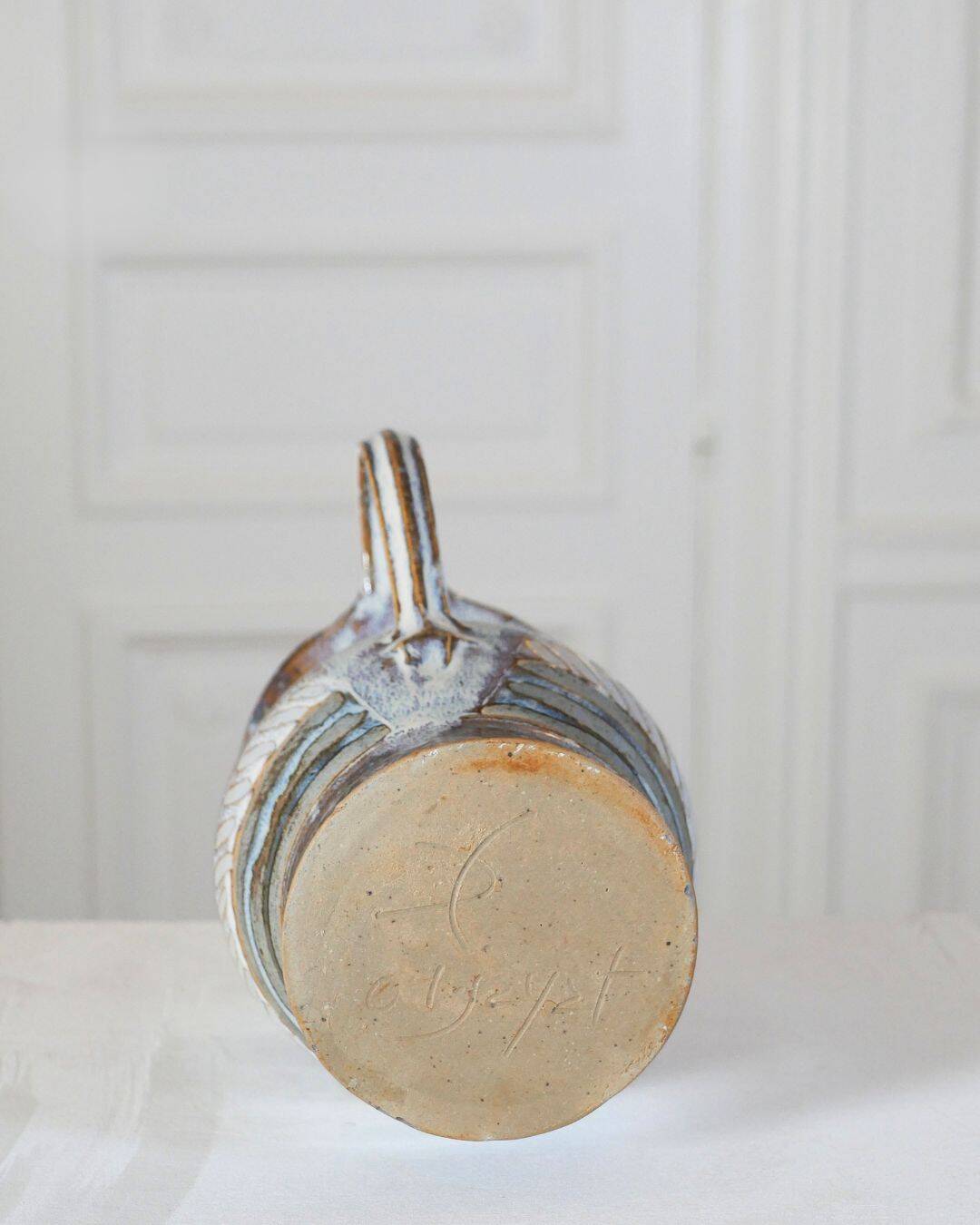 Enameled chamotte stoneware jug by Catherine Allouin