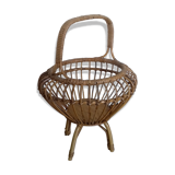 Basket rattan on foot