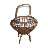 Basket rattan on foot