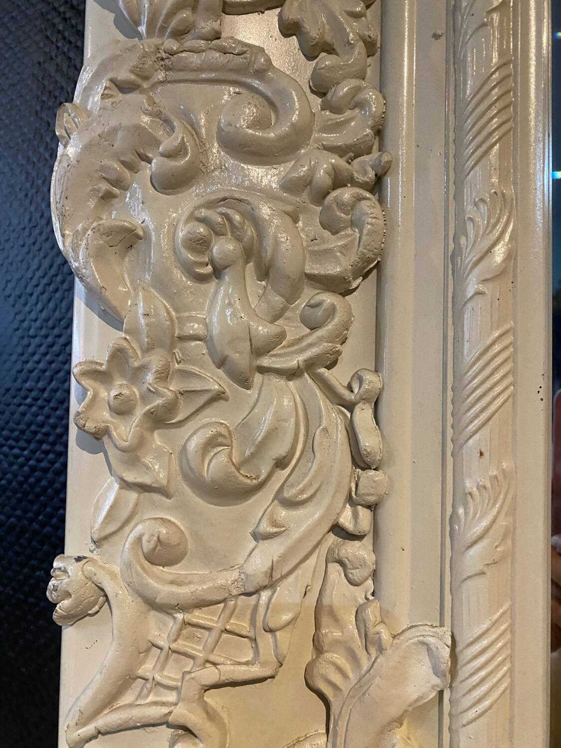 Large white mirror Kare Design