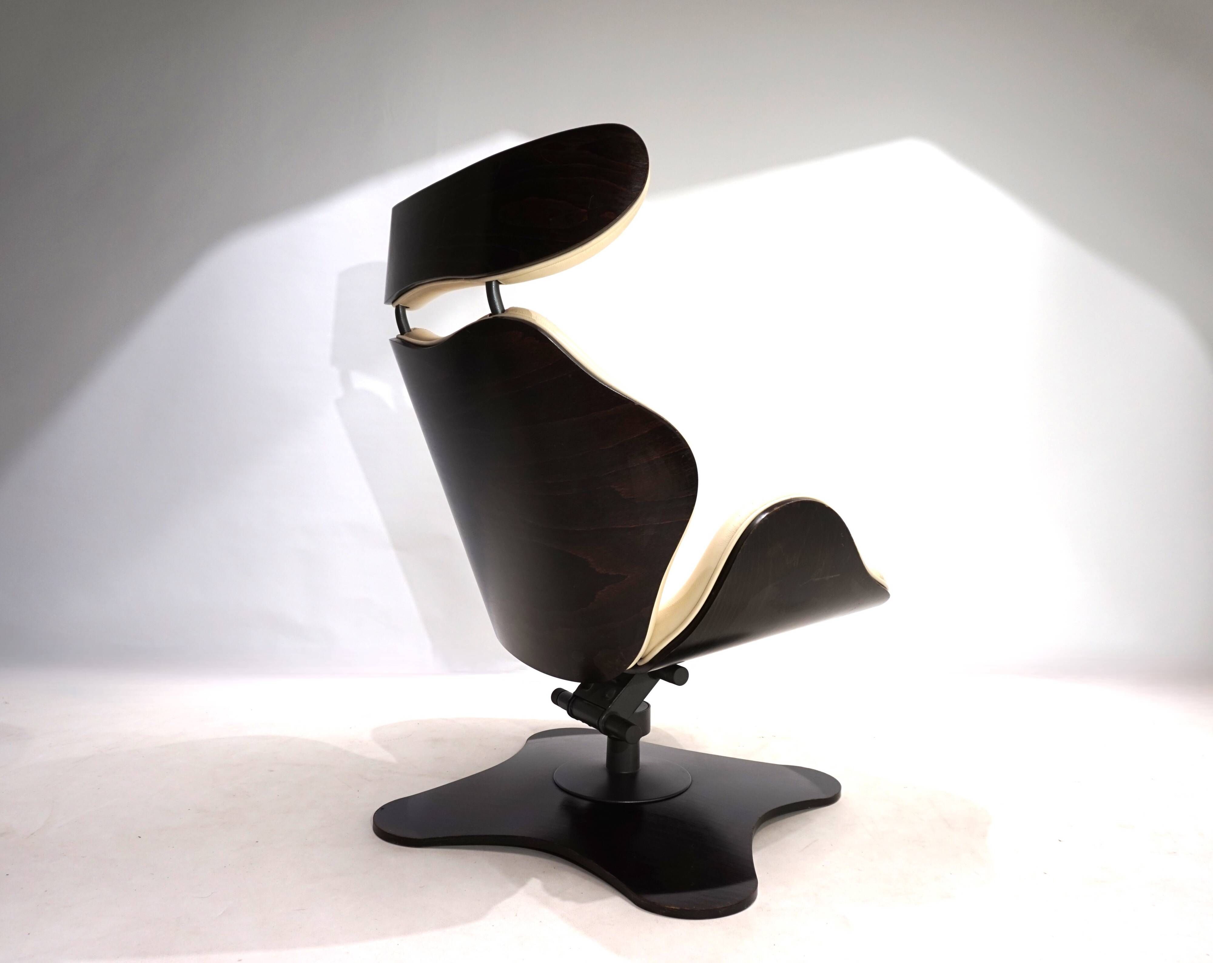 Stokke Varier Tok leather armchair with ottoman by Toshiyuki Kita, 1990
