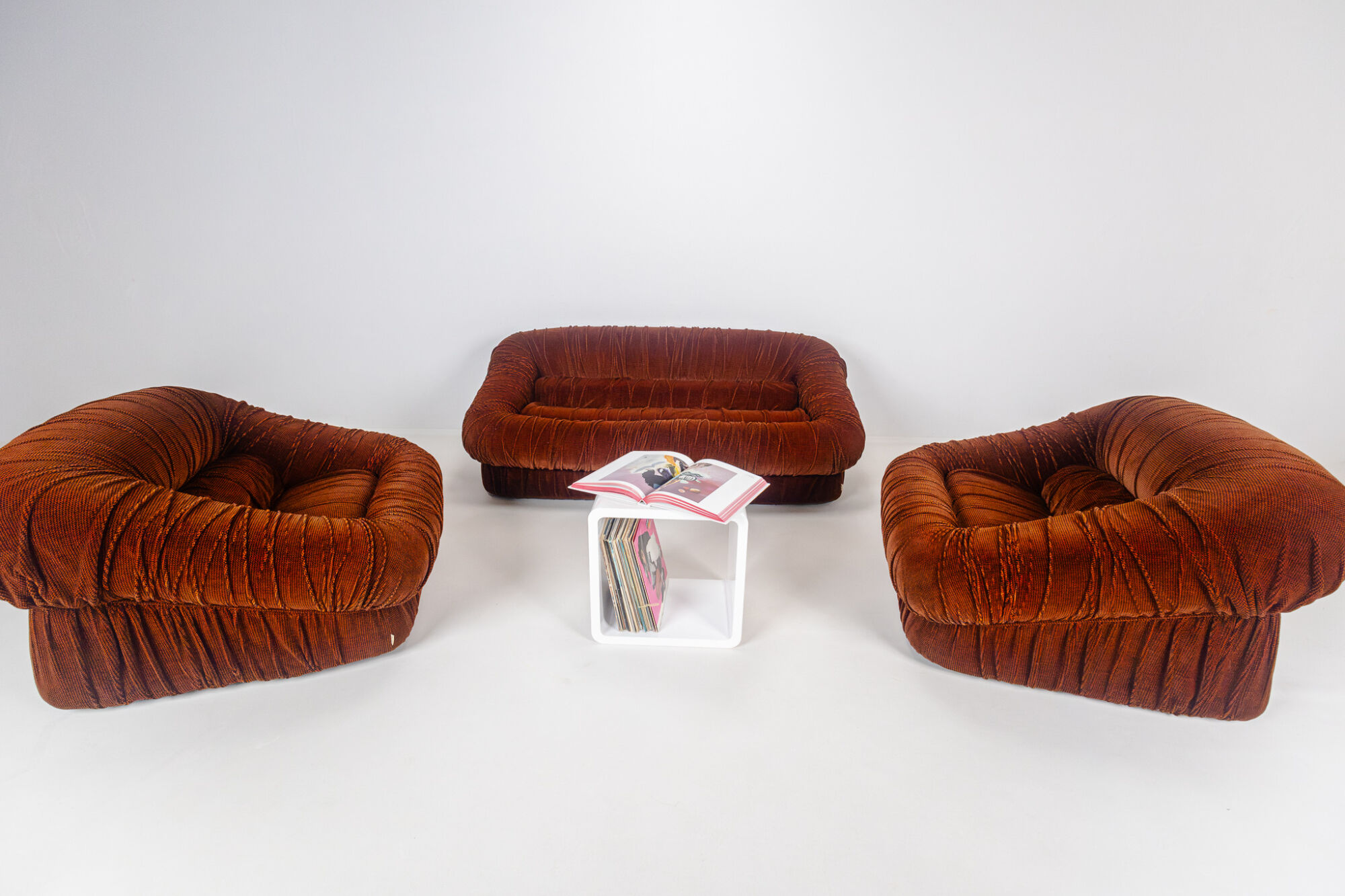 Piumino seating set designed by De Pas, D’Urbino & Lomazzi for Dall’Oca