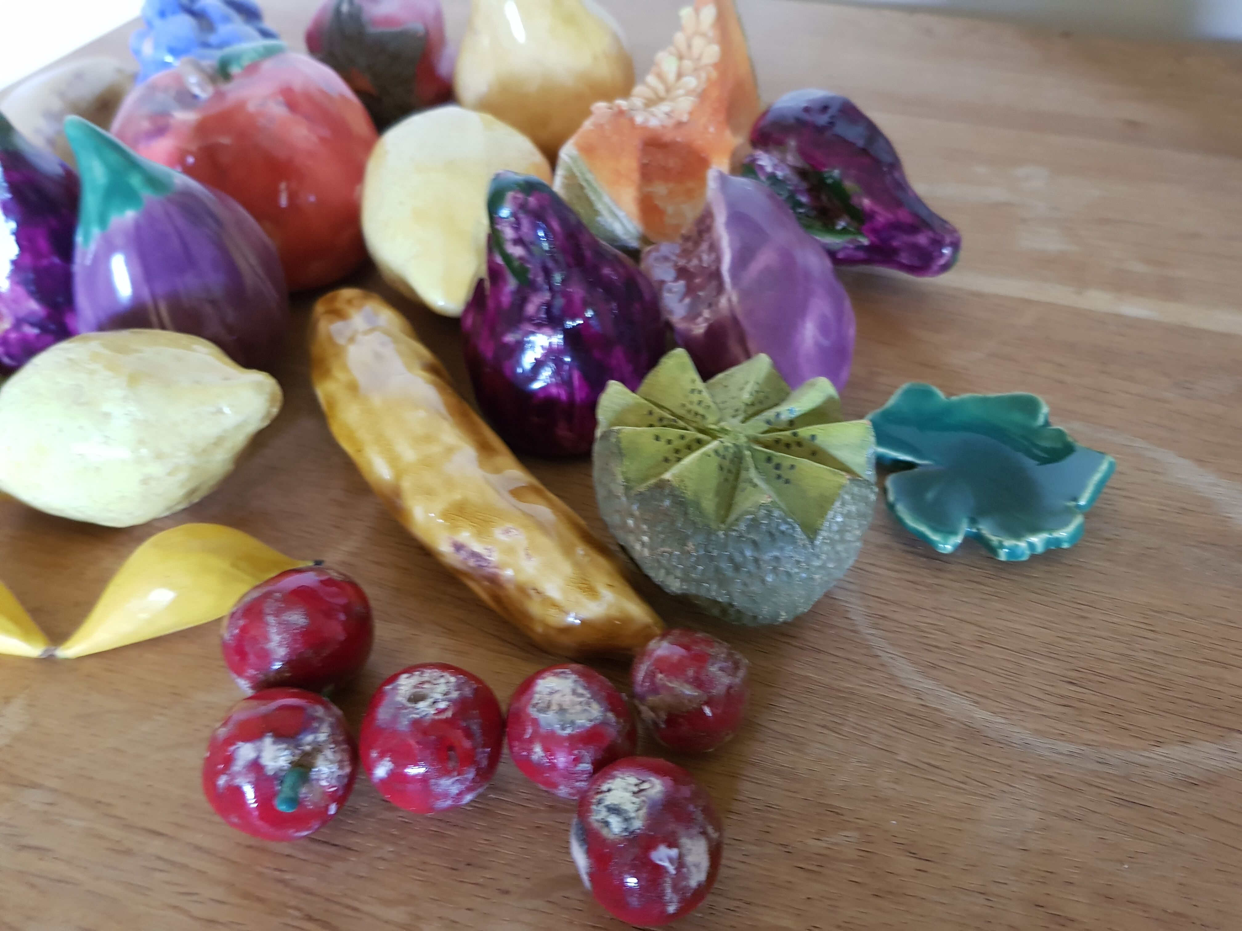 Vintage slurry ceramic fruit lot