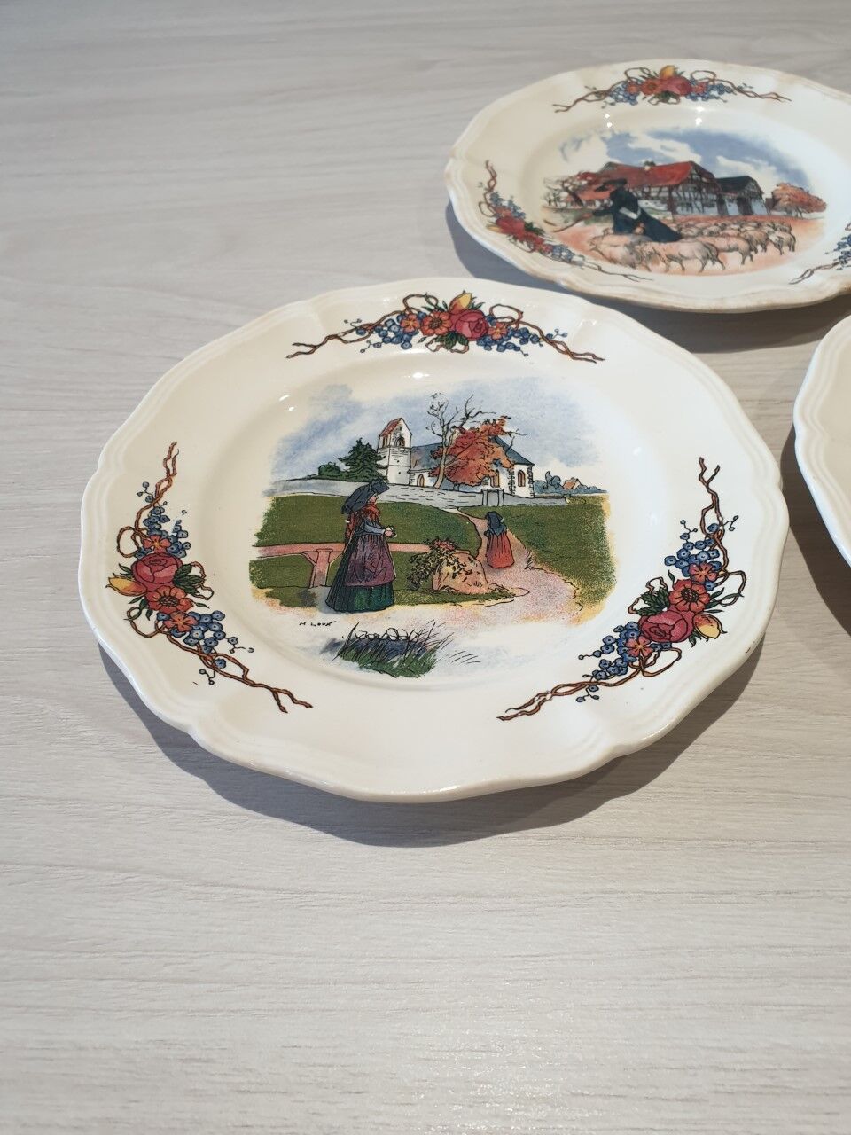 Old sarreguemines plates