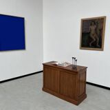 Two-sided paneled counter, bottle storage