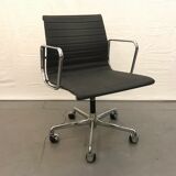 EA117 Chair by Ray and Charles Eames for ICF, 1958