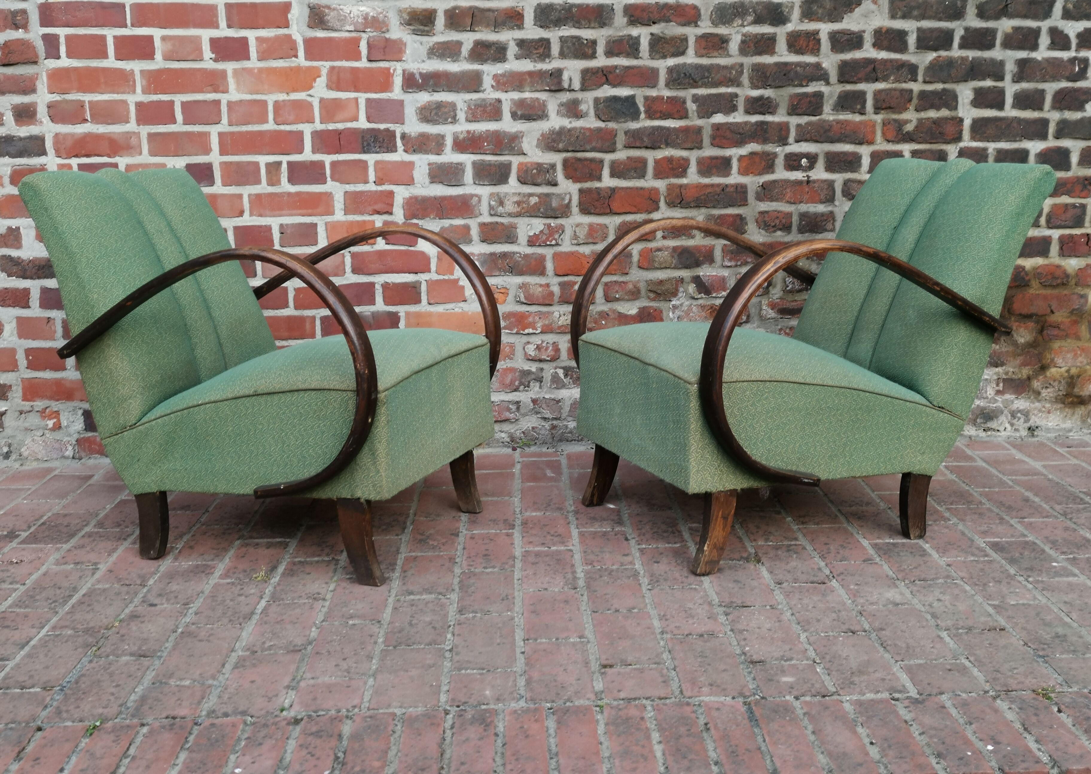 Paire de fauteuils art déco par Jindřich Halabala pour Thonet 1930