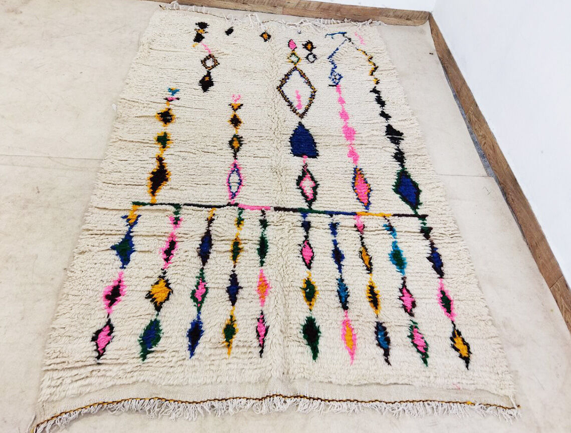 Moroccan berber carpet 270x164cm