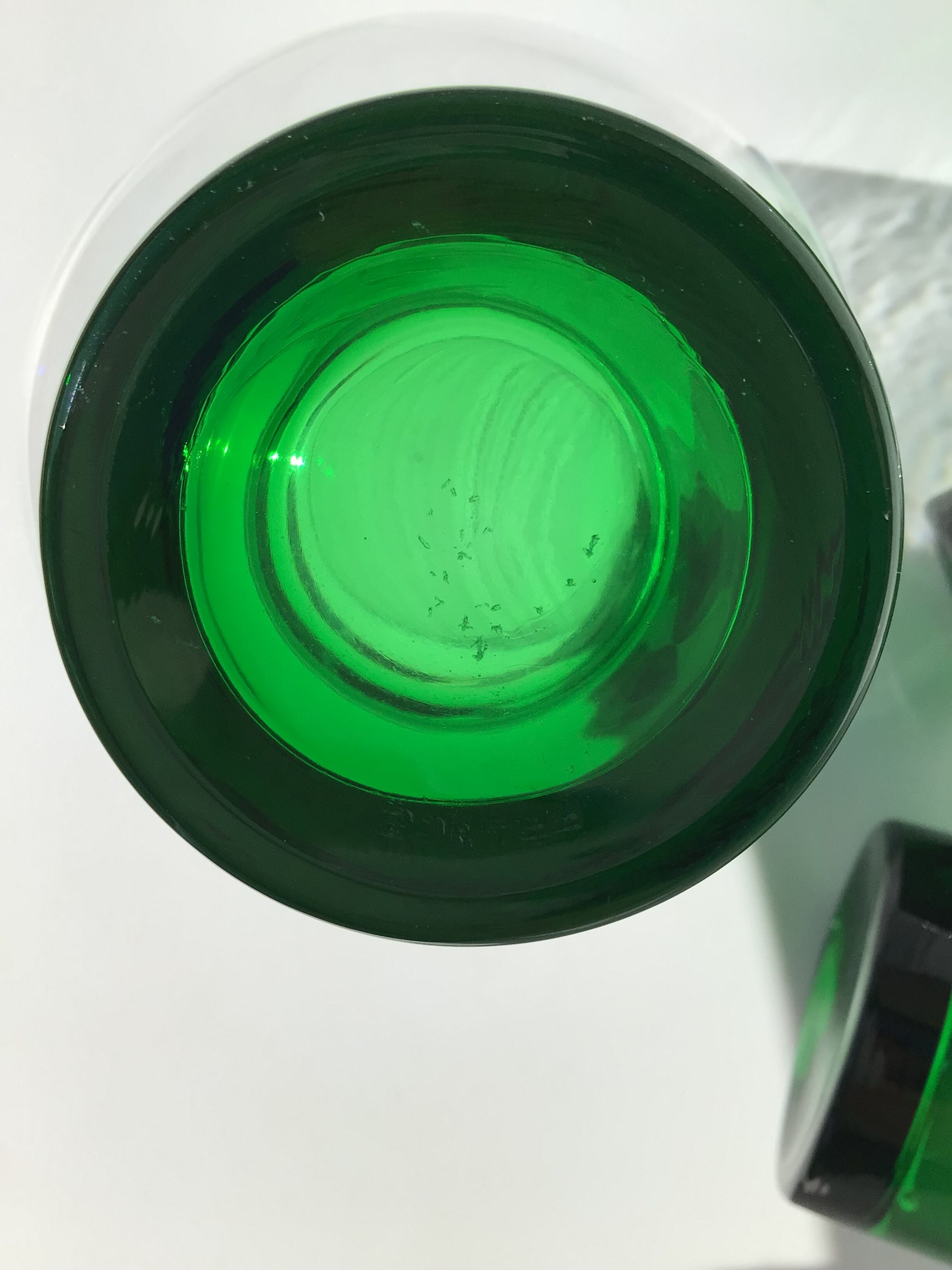 7 water glasses or wine hollow foot green glass diameter 8cm