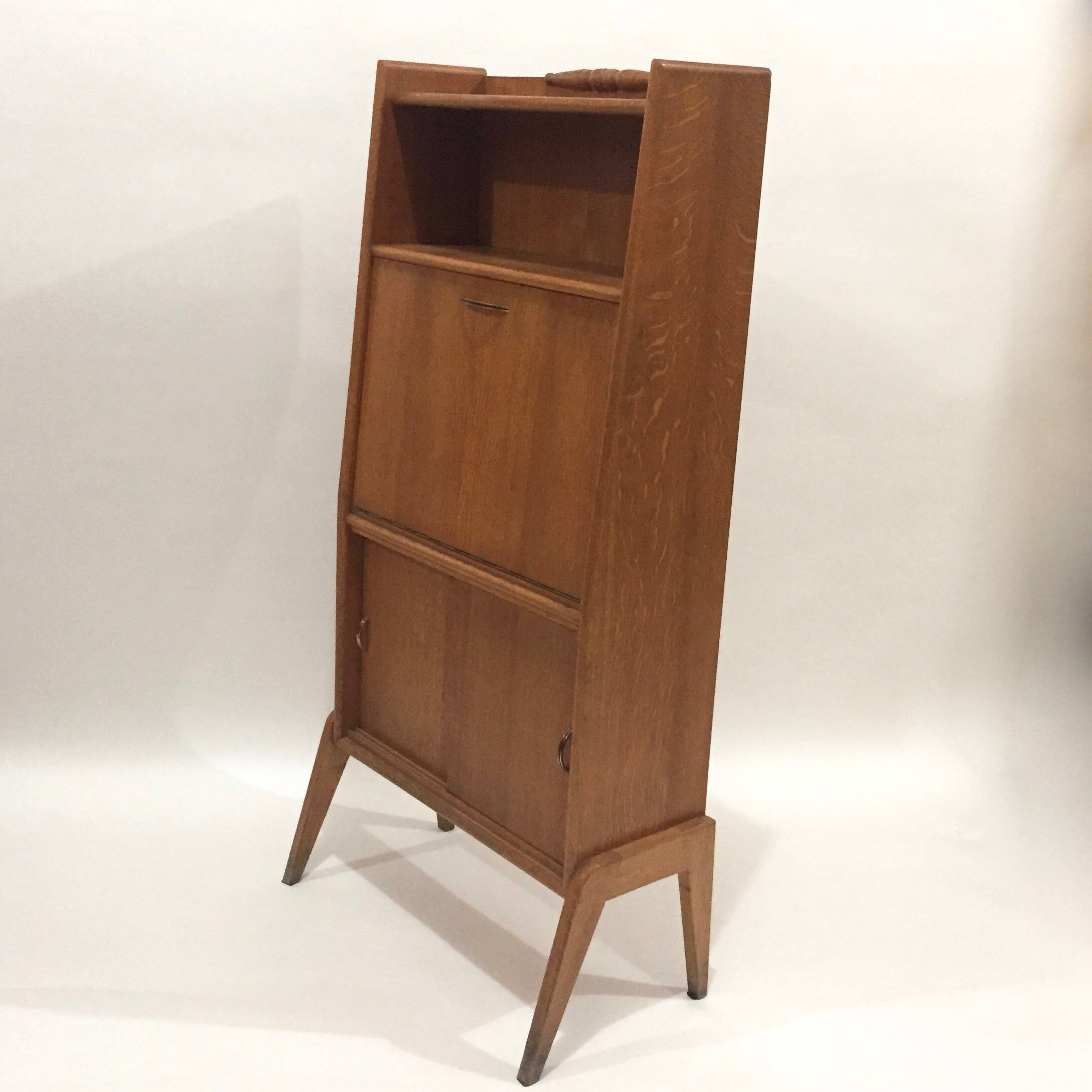 Secretary 60s compass feet