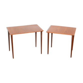 Deux tables gigogne en teck danois