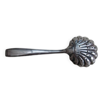Cuillère saupoudreuse en métal argenté Ercuis