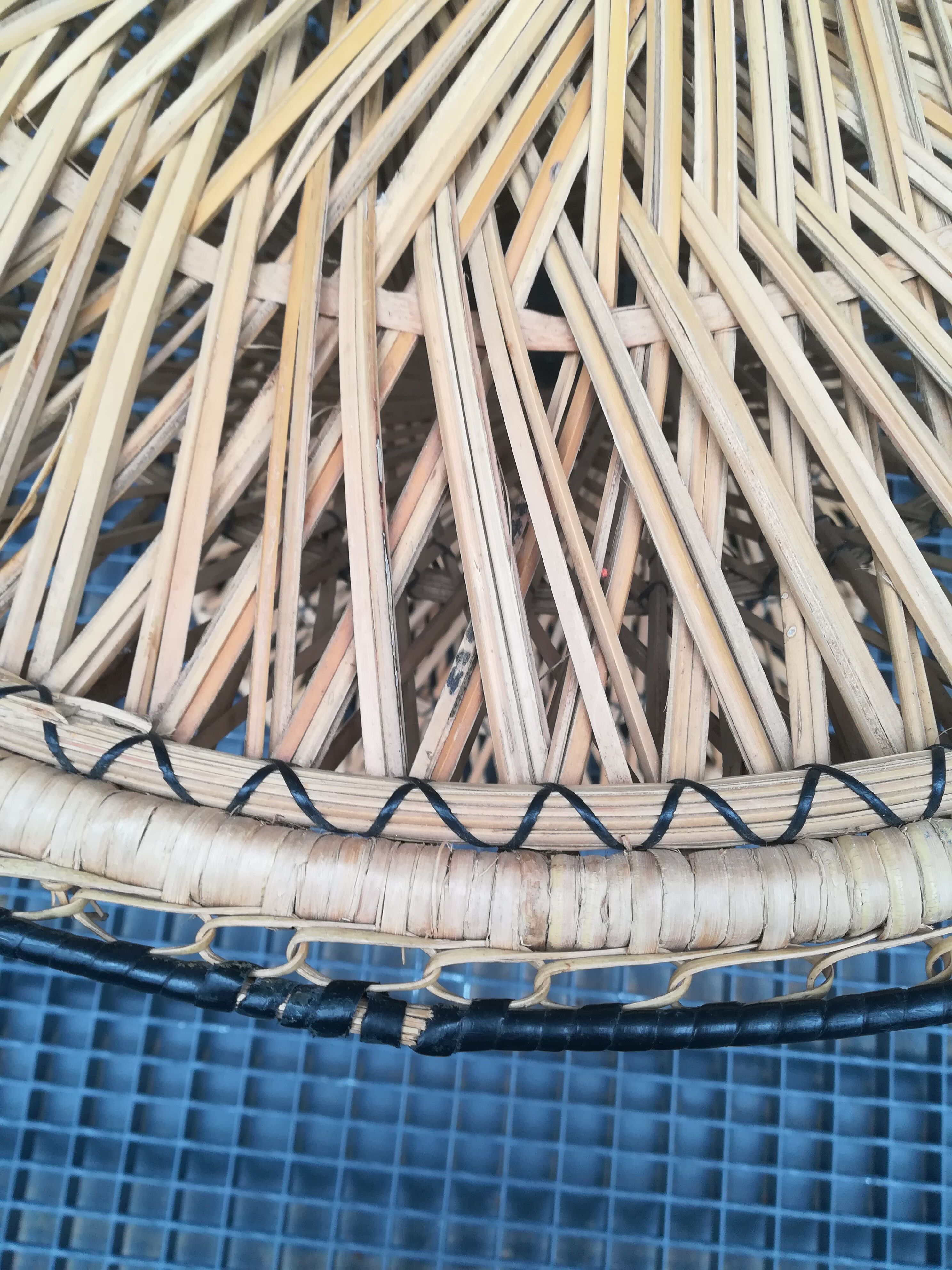 Table diabolo and its mini chair Emmanuelle