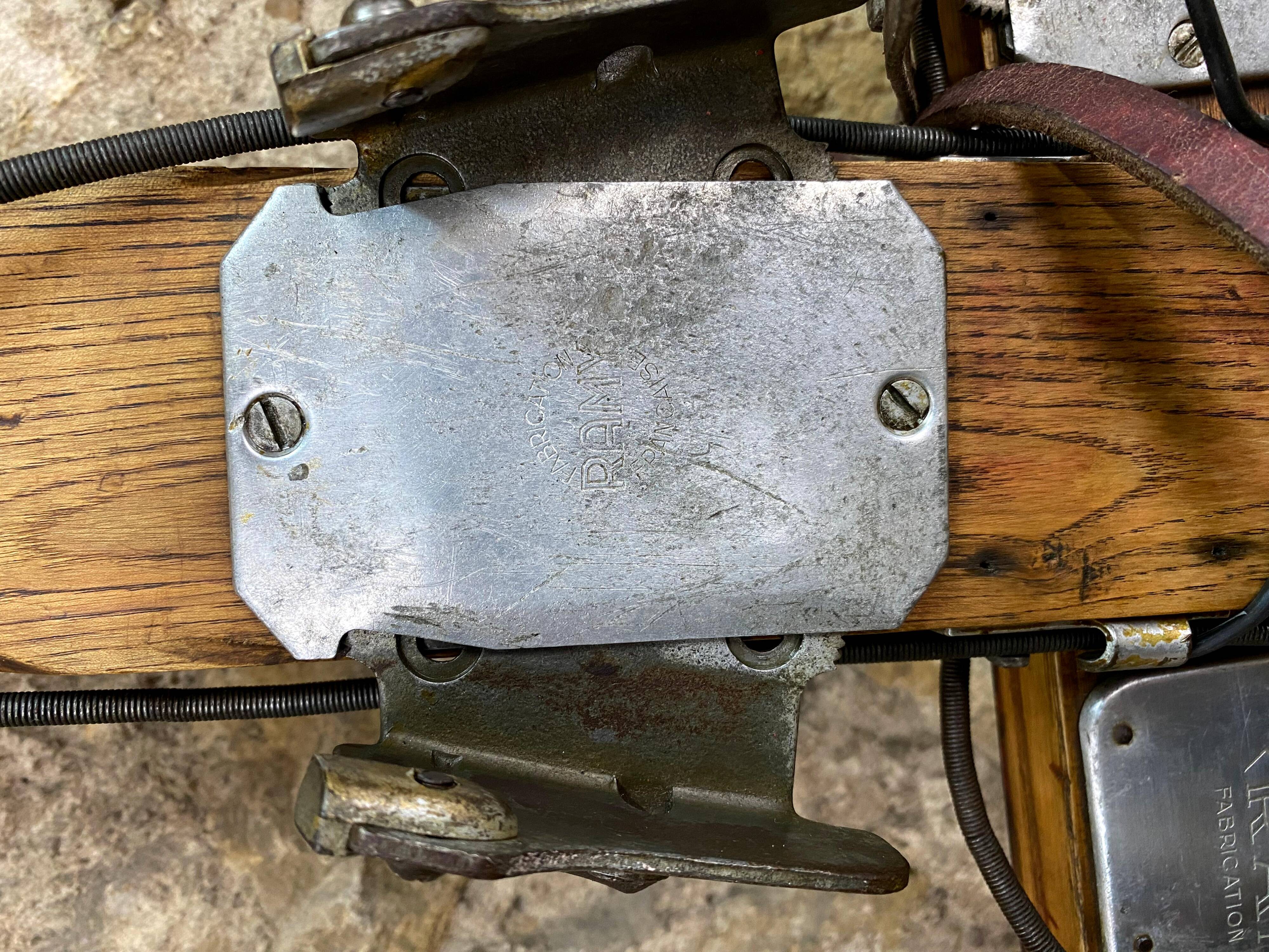 Old skis wood ash deco chalet mountain vintage 208 cm