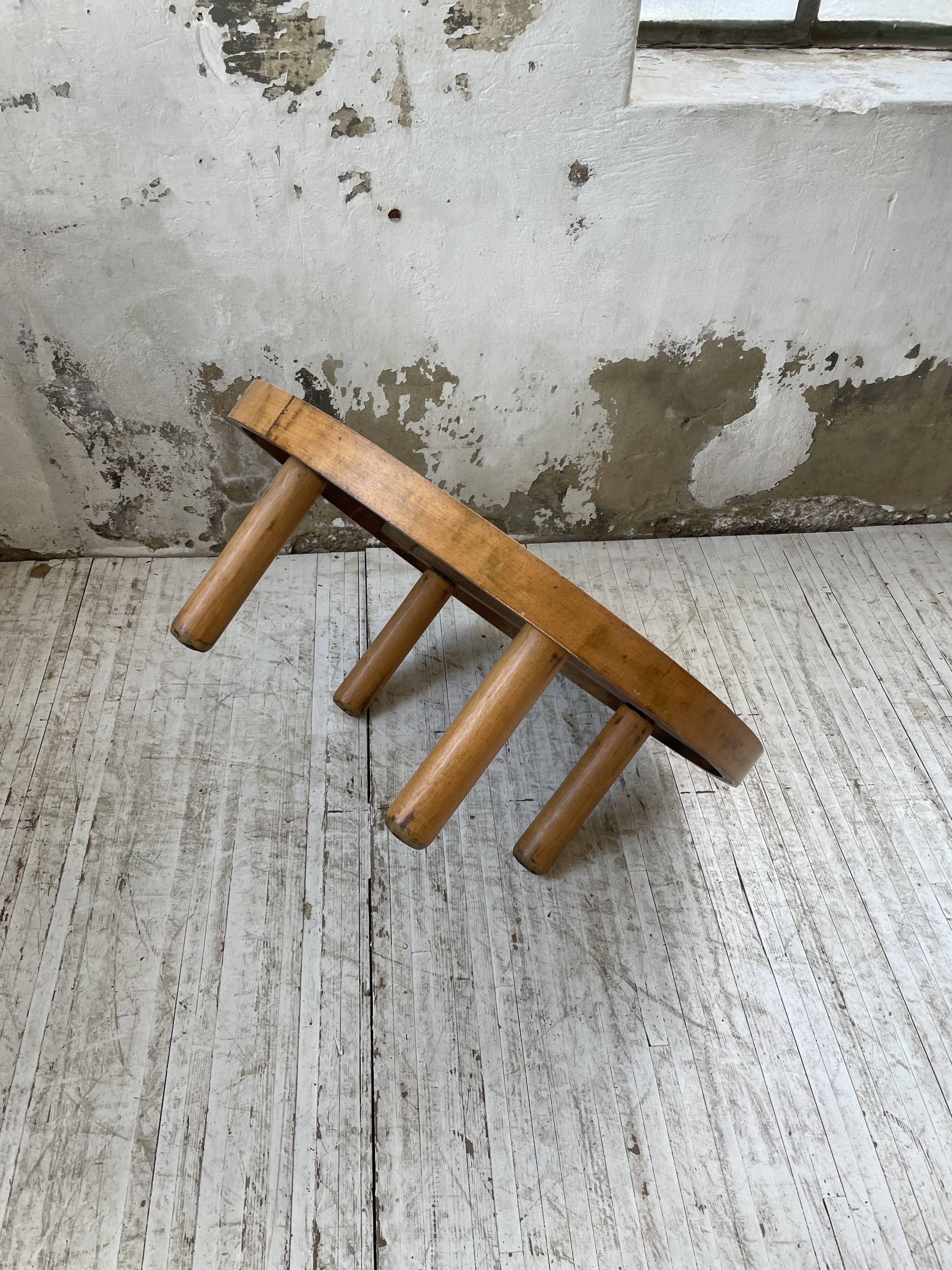 Round coffee table white ceramic and wood