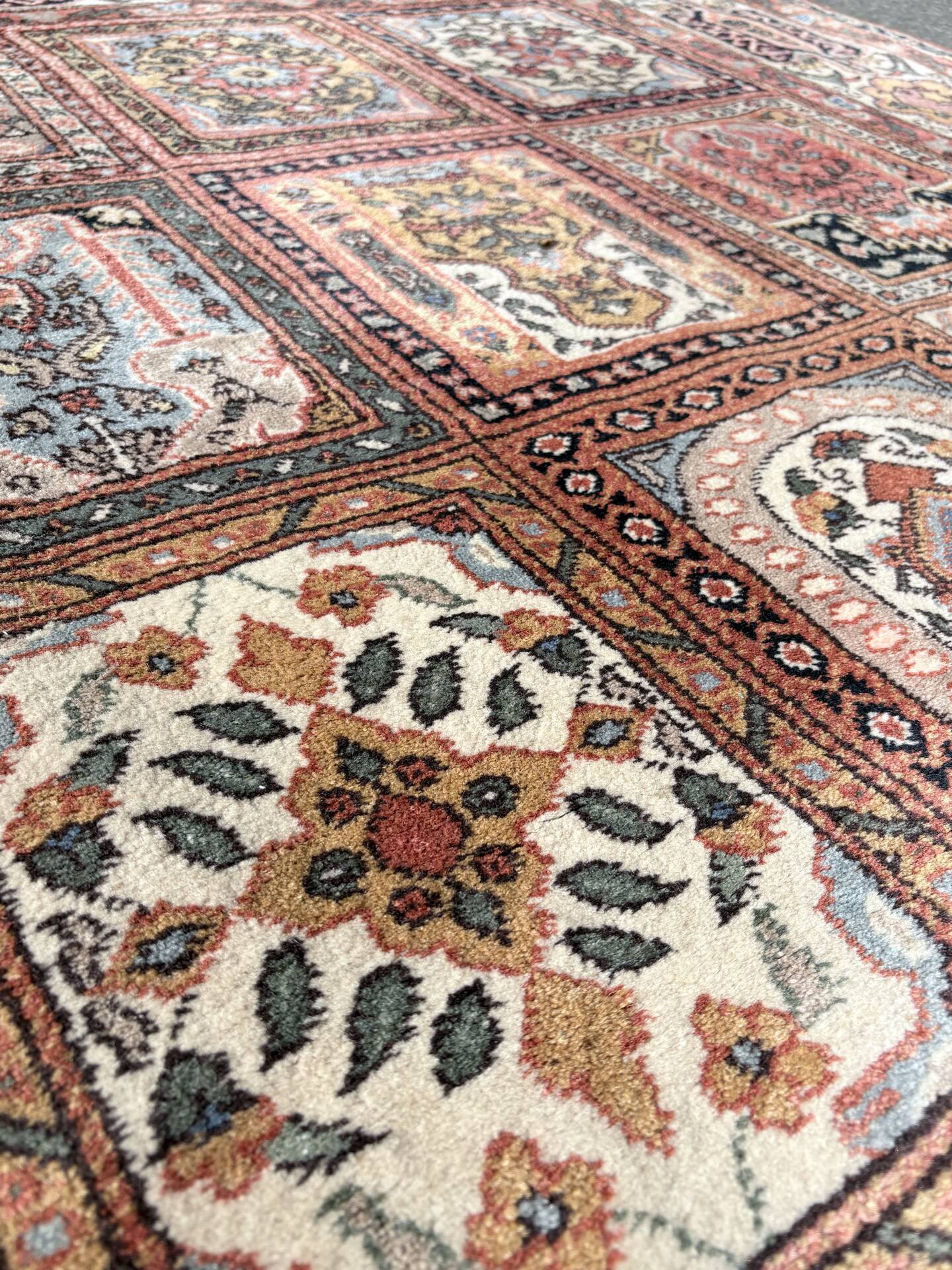Large vintage Romanian wool carpet in Bakhtiari style