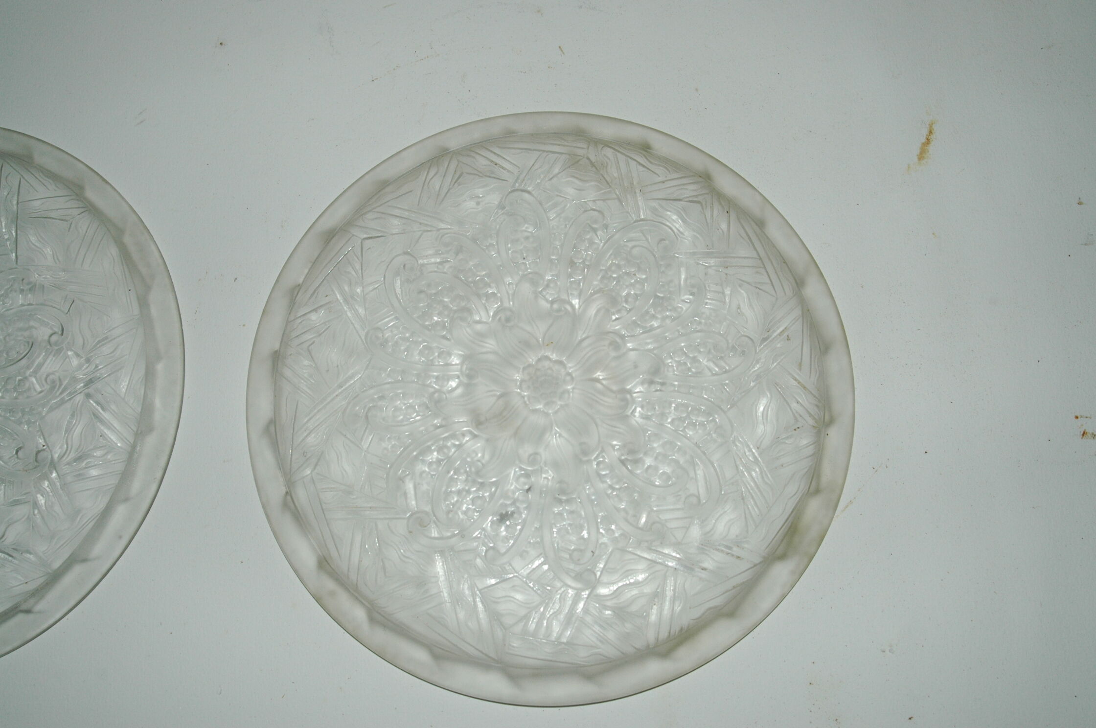 pair of art-deco plates in glass paste by Lorrain