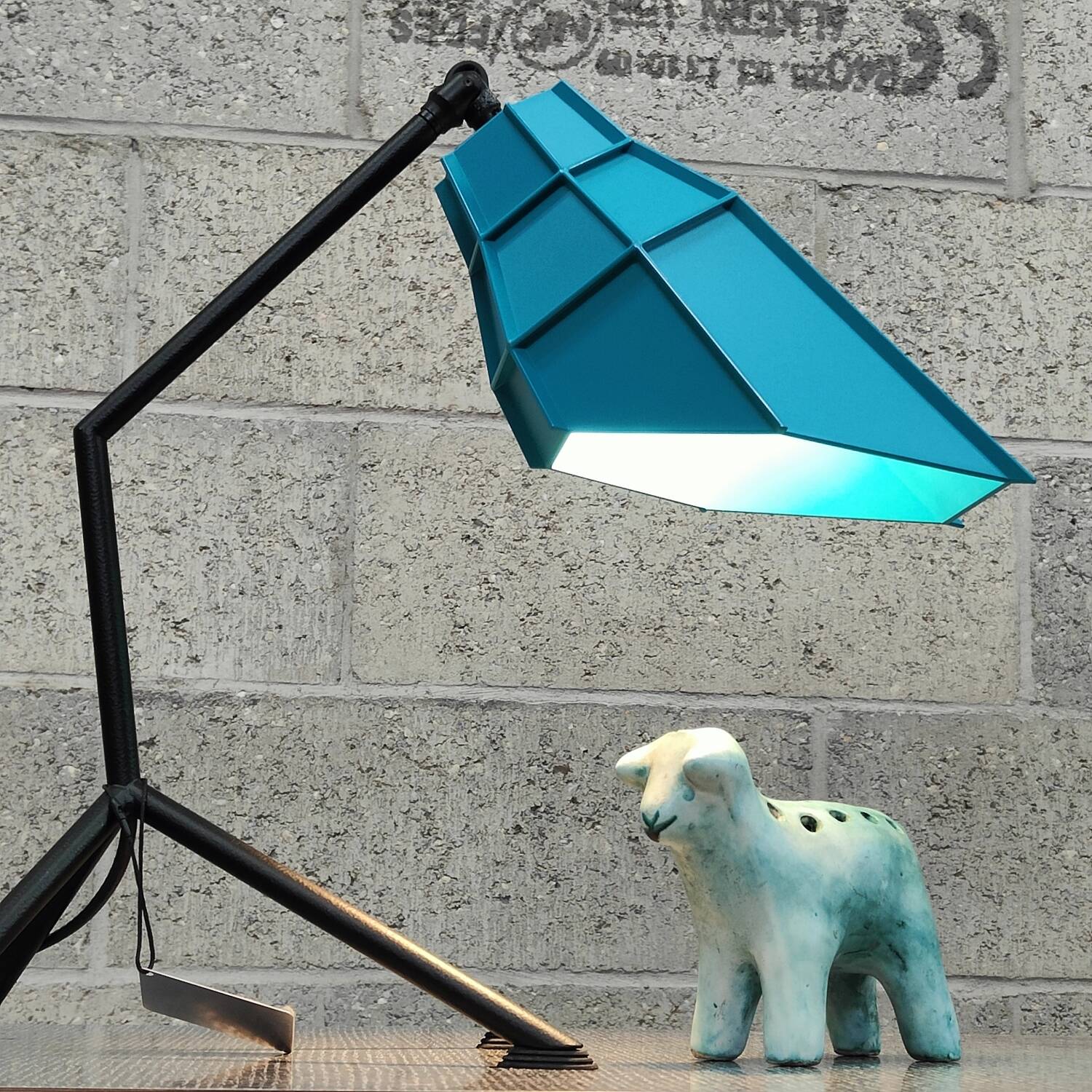 Pett Nero Diesel table lamp by Foscarini