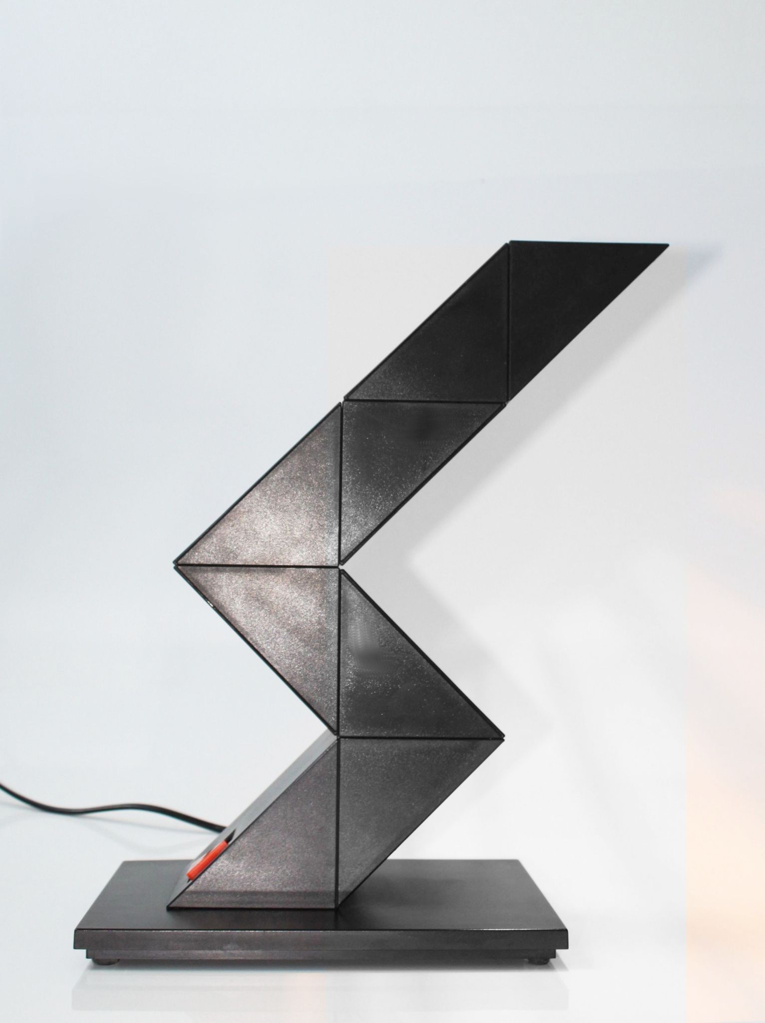 Lampe ZigZag par Shui L.D.Chan pour Massive-Elite, Belgique, 1984