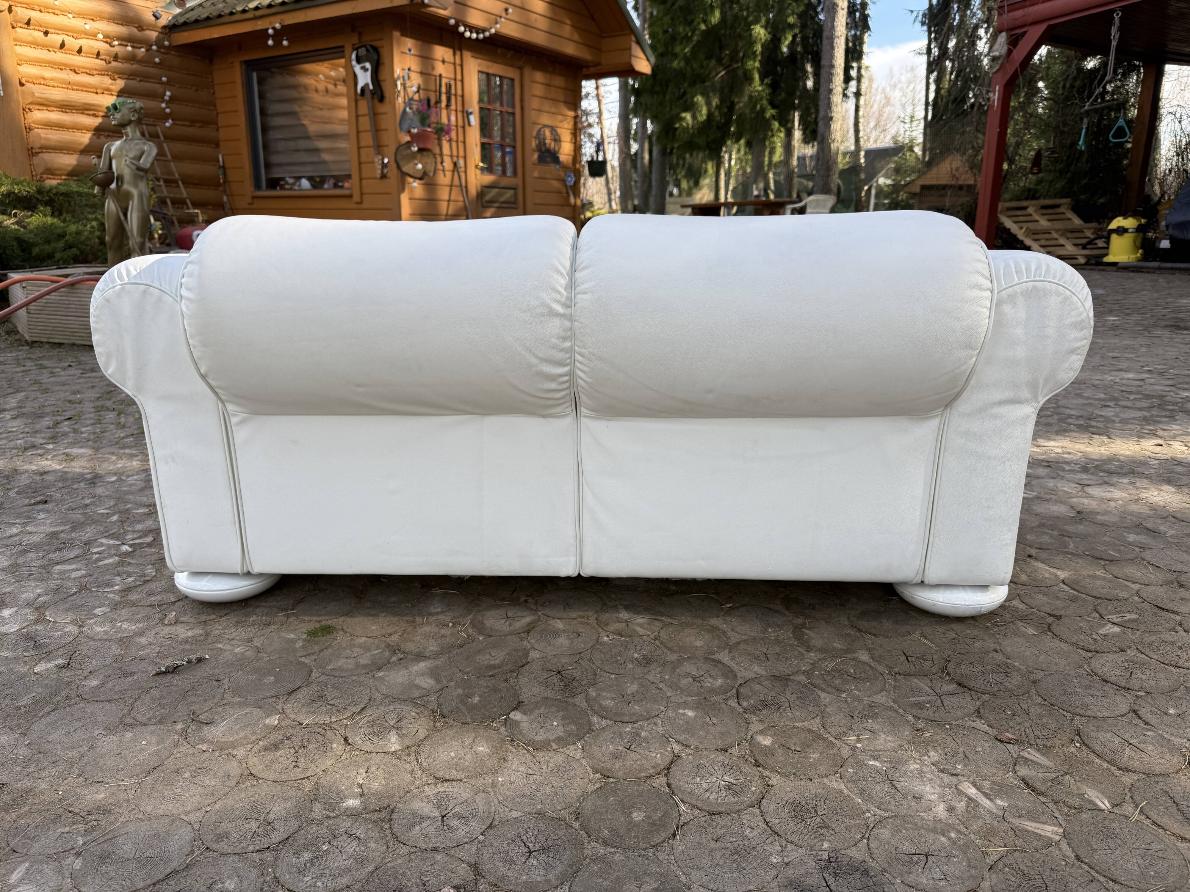 Fur Comodus — 2-Seater Leather Sofa — Germany — Sculptural Vintage Lounge