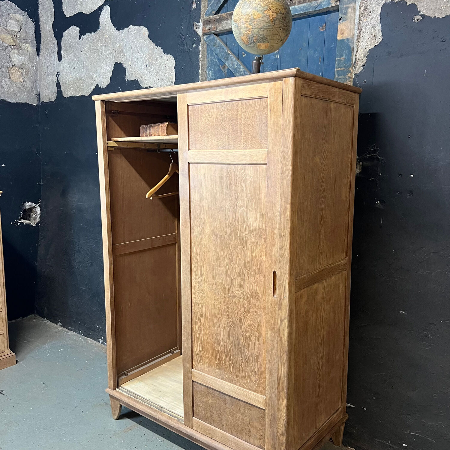 Vintage sliding wardrobe natural oak