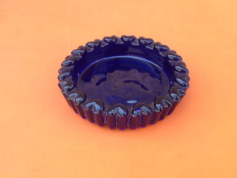 1970s ashtray / empty pocket cobalt blue glass