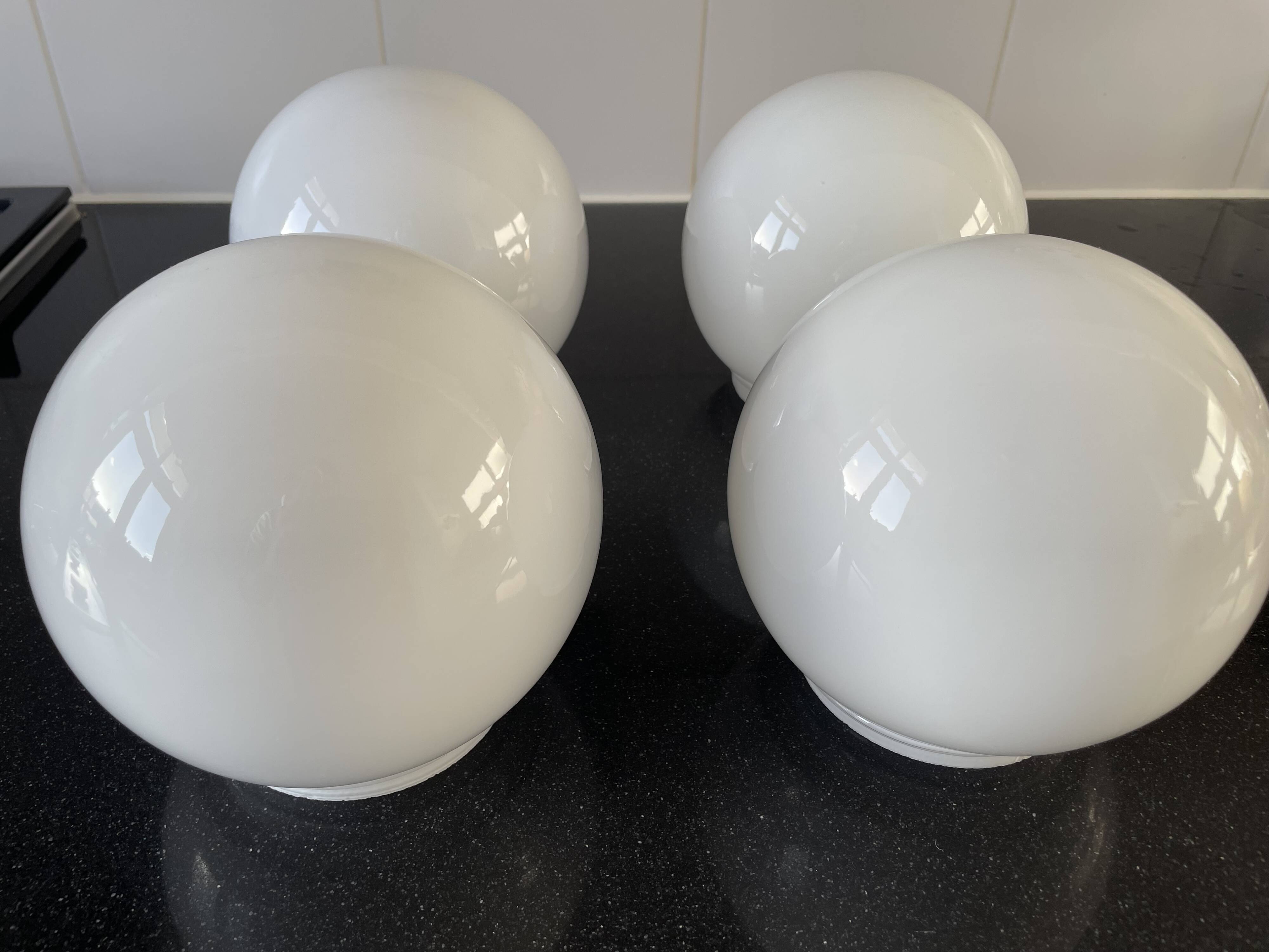 Ensemble de 4 abat-jour en verre opalin pour plafond, lampes rondes blanches vintage