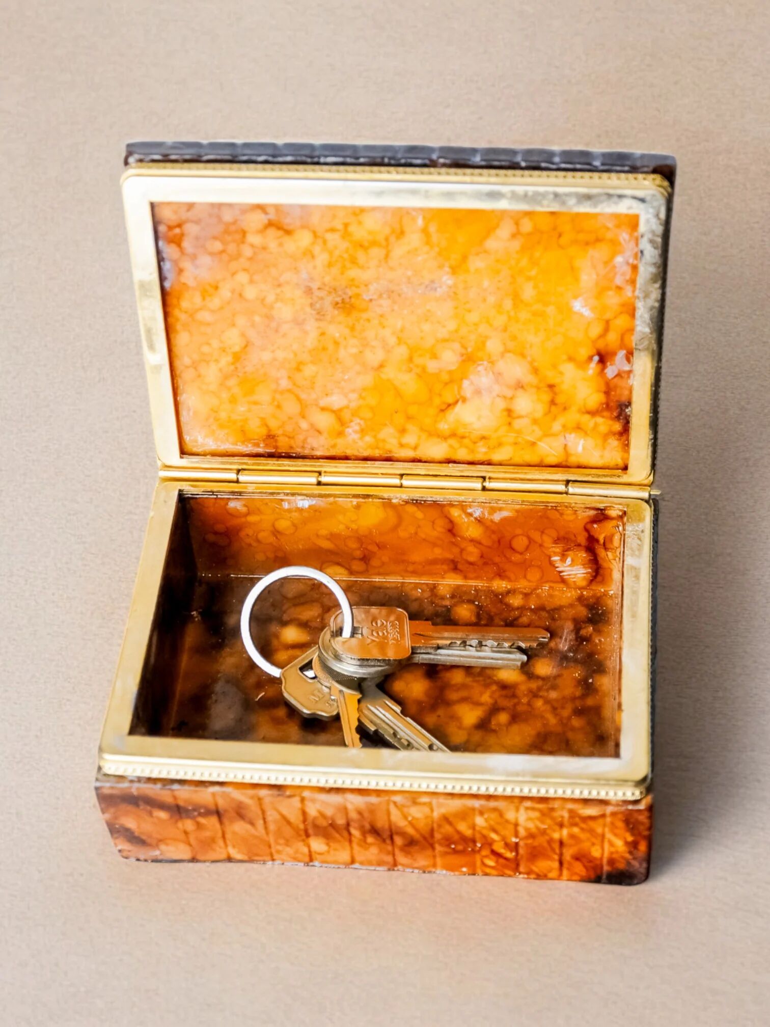 Boîte de vanité imitant l'albâtre de style Régence par Romano Bianchi, Italie, années 1970