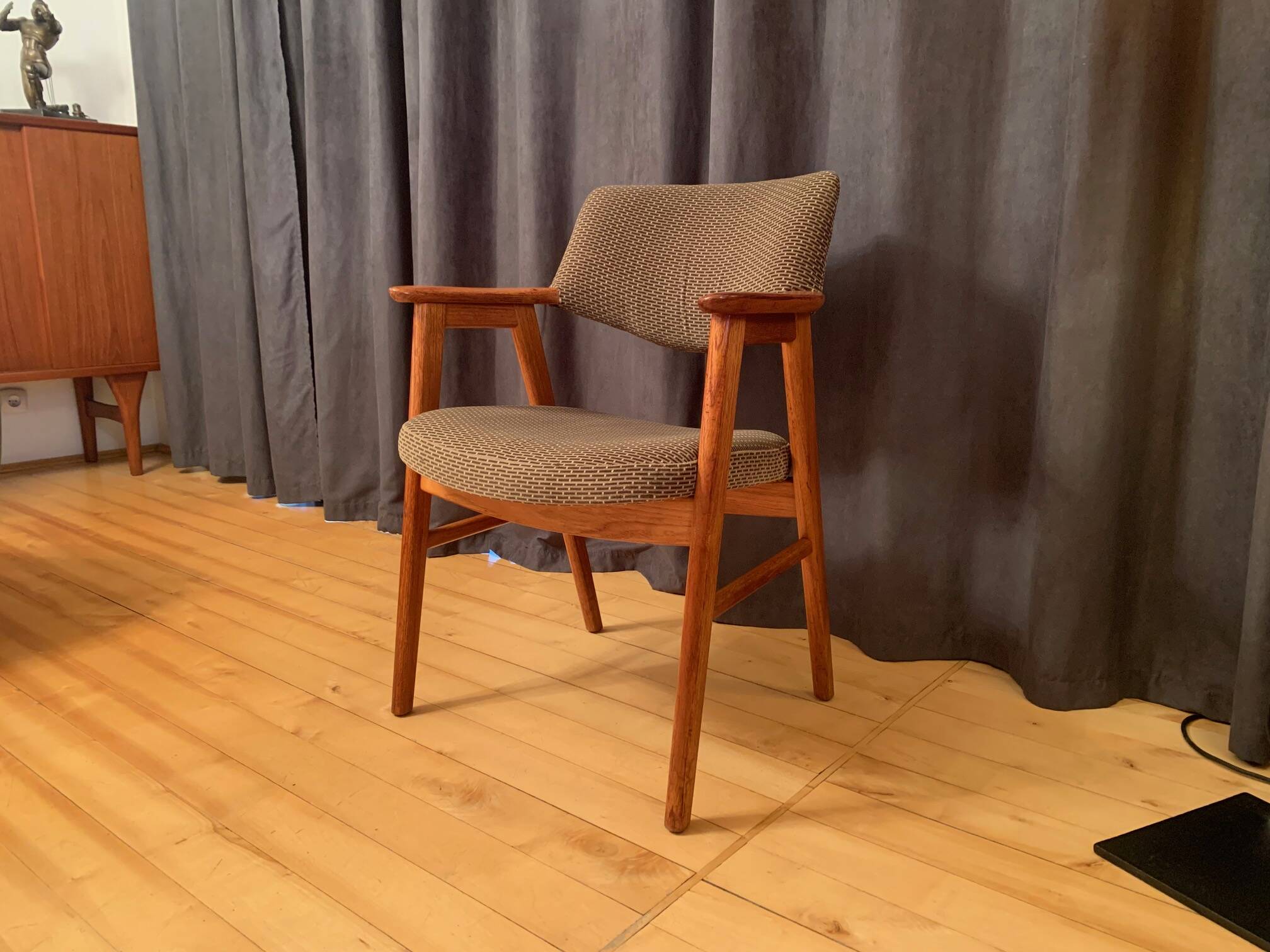 Model 43 armchair designed by Erik Kirkegaard, Høng Stolefabrik, Denmark, 1960s