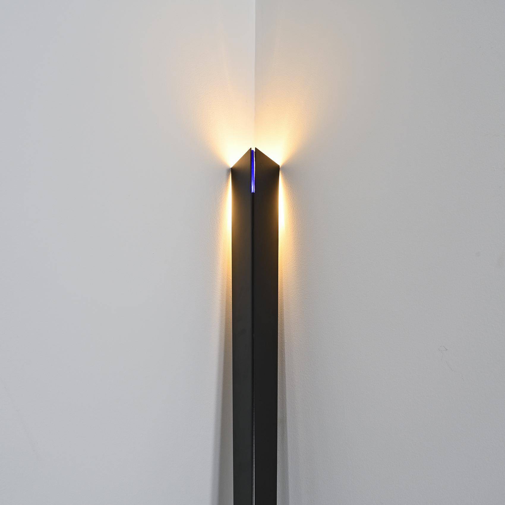 Black lacquered metal floor lamp, Italian work 1980