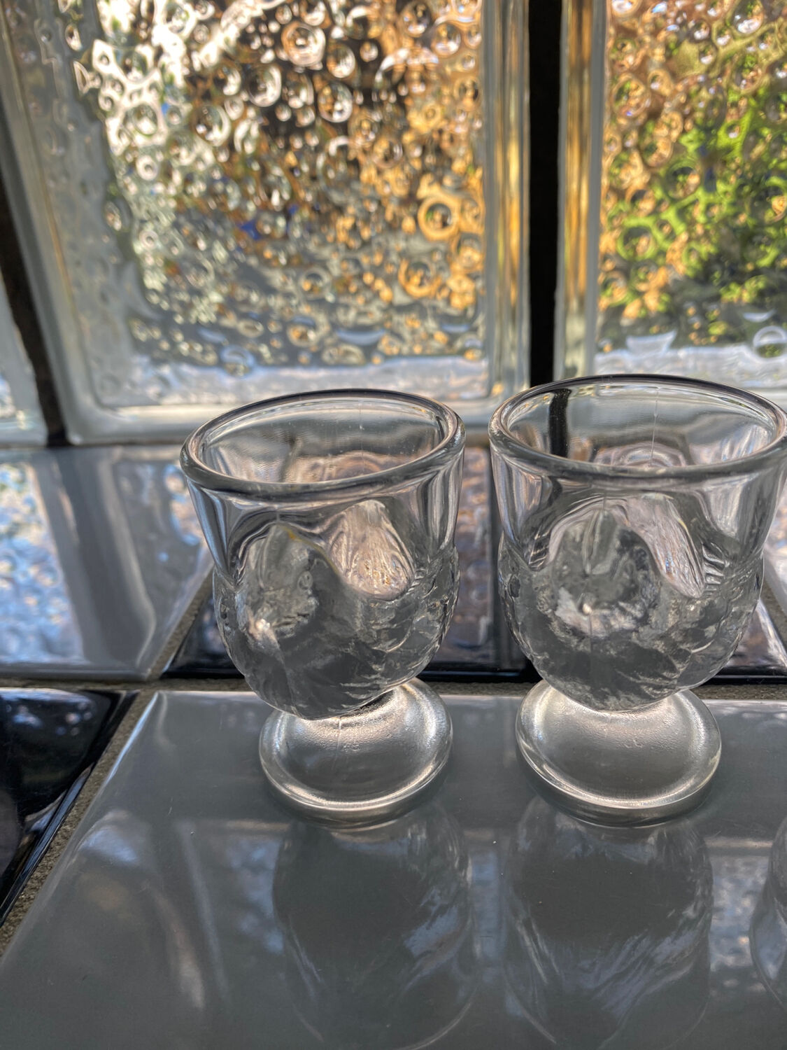 Coquetiers avec plateaux