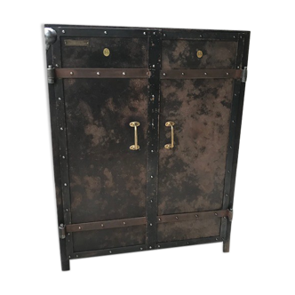 Superb industrial furniture wrought iron and riveted