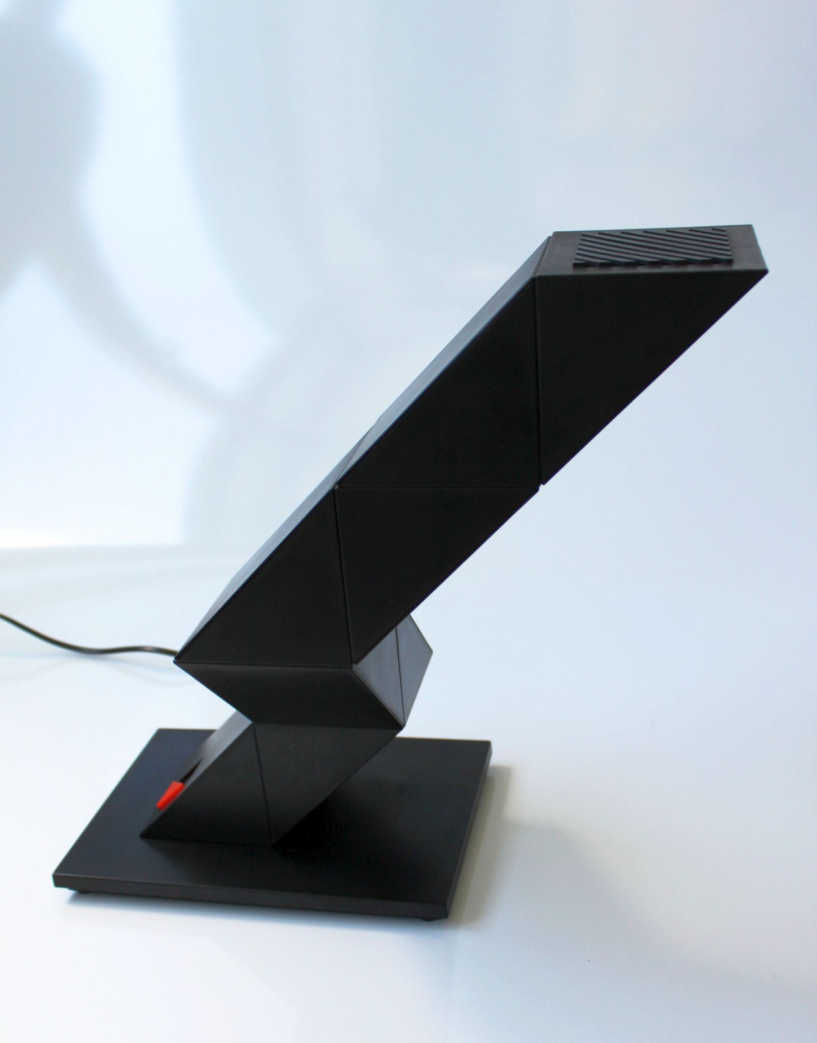 Lampe ZigZag par Shui L.D.Chan pour Massive-Elite, Belgique, 1984