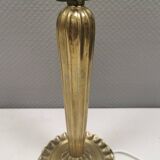 Old table lamp in solid brass with a bakelite socket and shade holder.